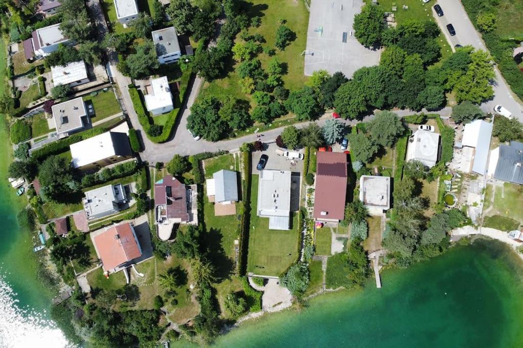 Exkluzivna Chata Pri Jazere Senec Exteriér fotografie